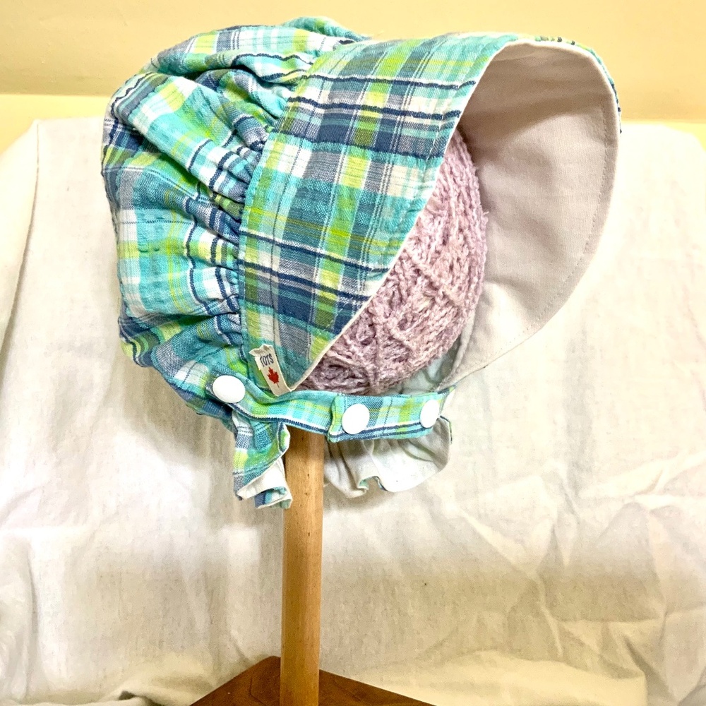 Pioneer Style Bonnet,  Plaid Seersucker Size 12-18 months